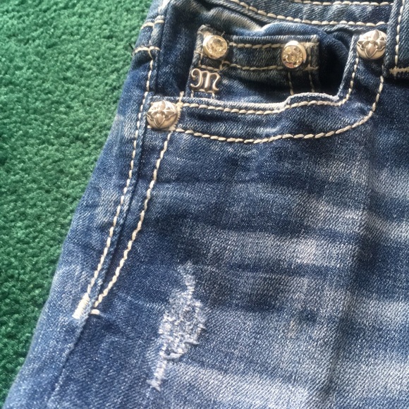 Miss Me Sequin Cropped Jeans - Picture 5 of 8